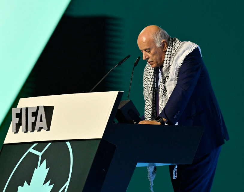 الرجوب يرفض مصافحة ممثل الاتحاد الإسرائيلي....و ملفّنا الآن أمام محكمة "كاس"